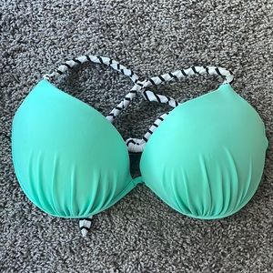 Victoria’s Secret woman bikini top size 34DD